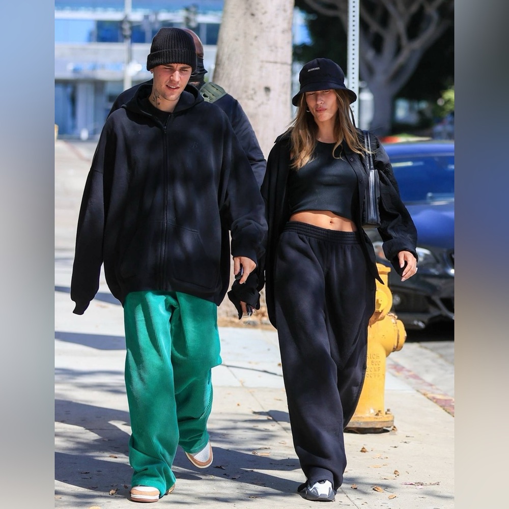 Black Jacquemus logo plaque bucket hat - Picture 14 of 16